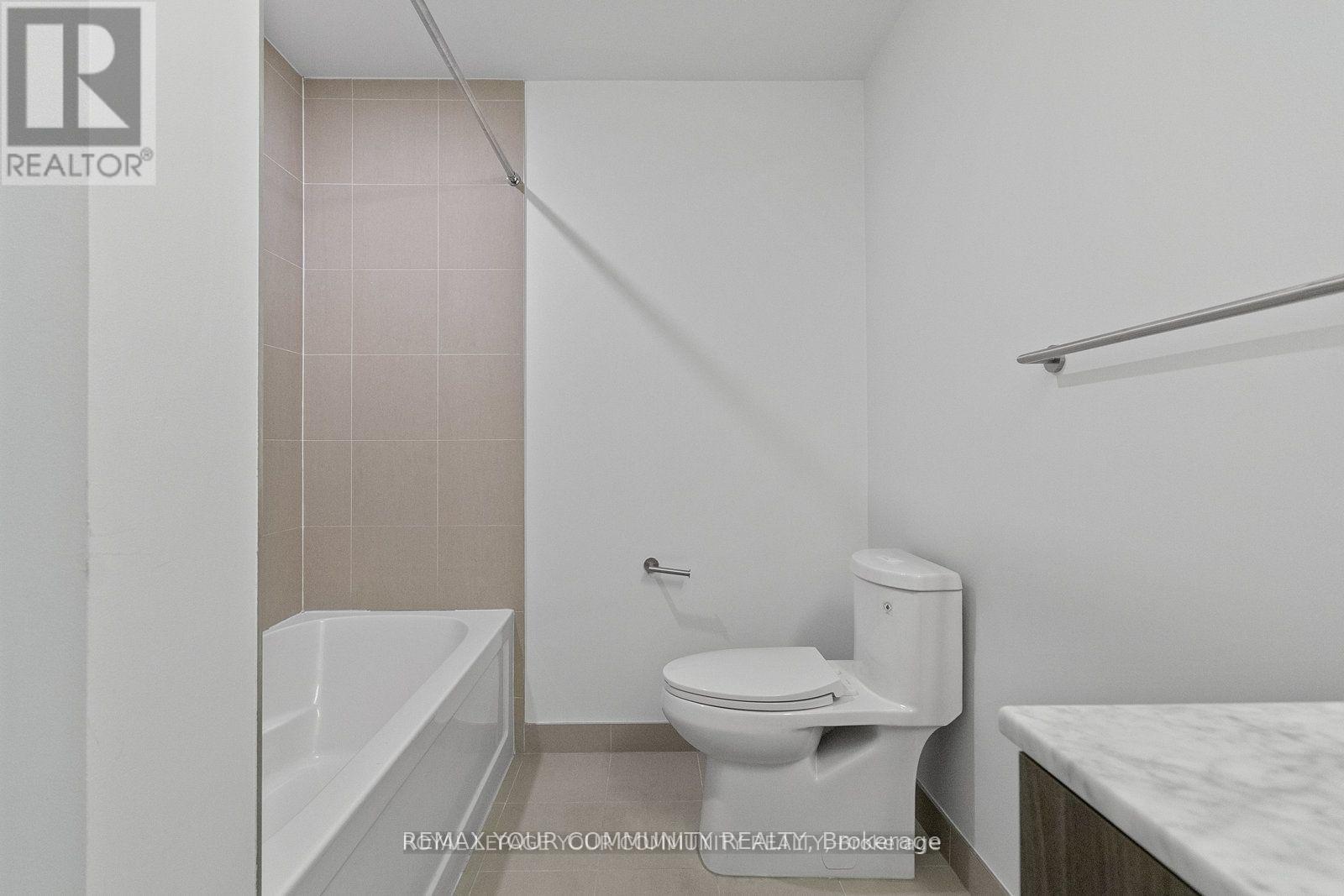 222 - 15 Queens Quay E, Toronto, Ontario  M5E 0A5 - Photo 15 - C12945034