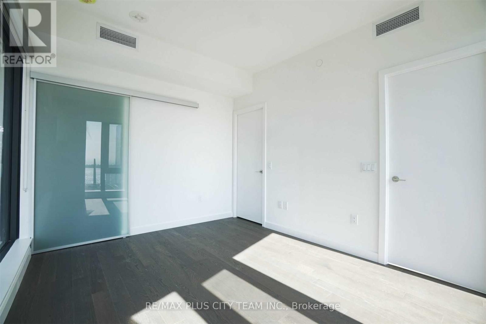 1905 - 2a Church Street, Toronto, Ontario  M5E 0E1 - Photo 14 - C12945112