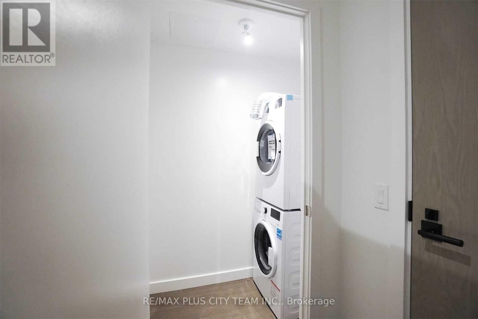 1905 - 2a Church Street, Toronto, Ontario  M5E 0E1 - Photo 18 - C12945112