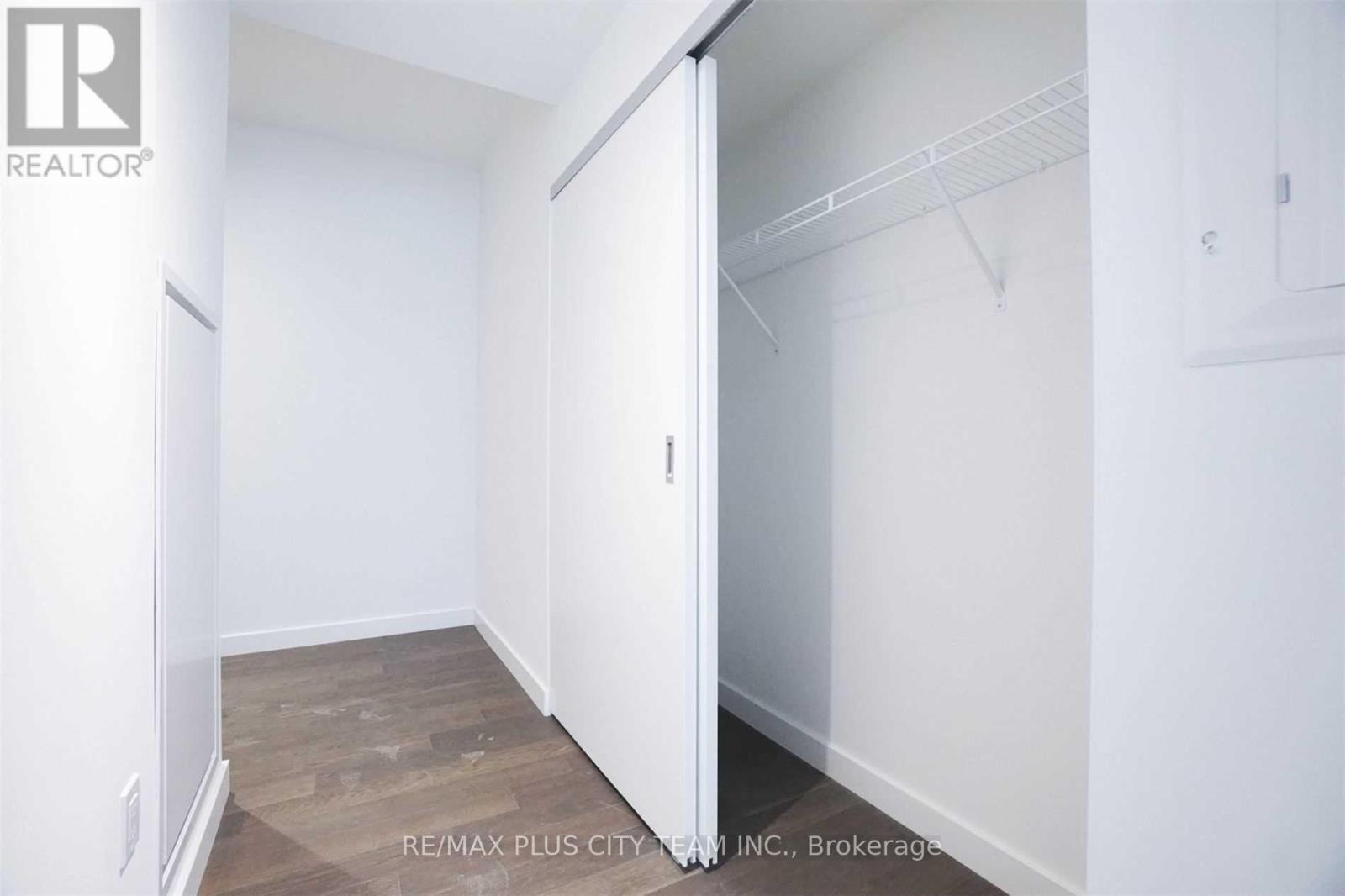 1905 - 2a Church Street, Toronto, Ontario  M5E 0E1 - Photo 2 - C12945112