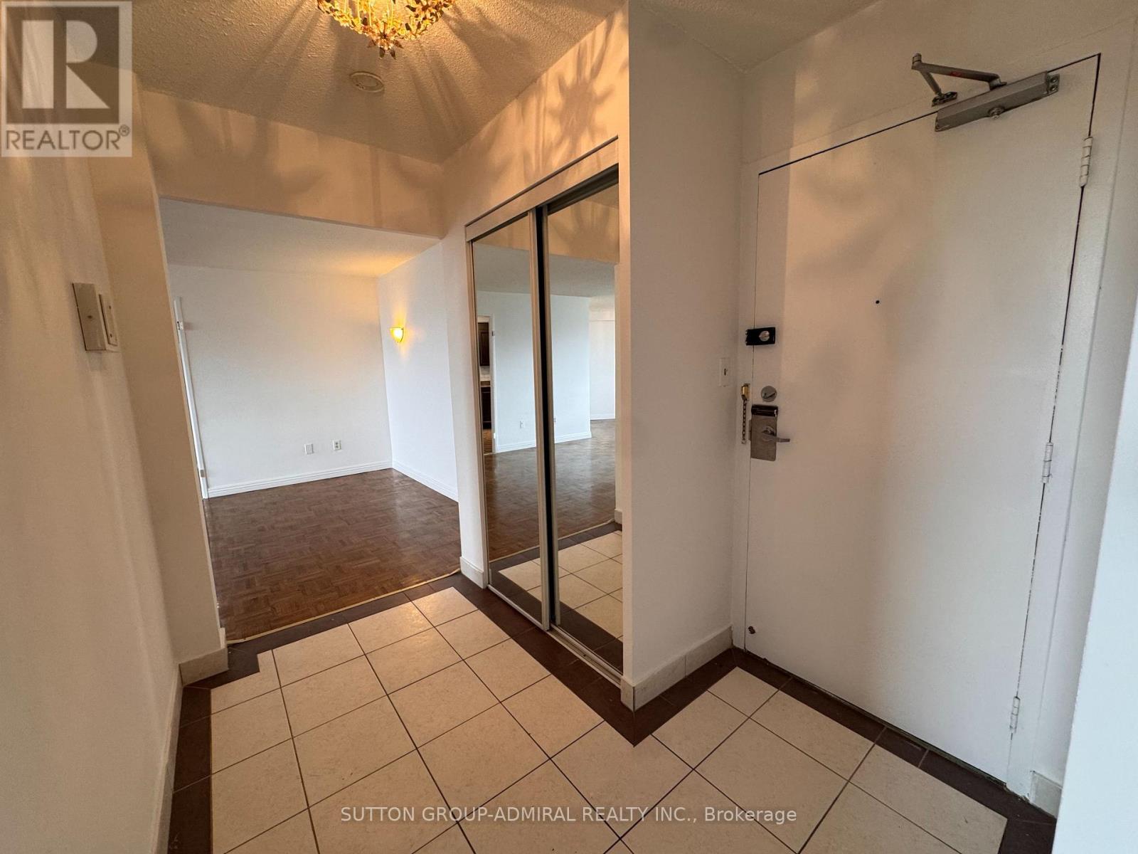 1201 - 5 Shady Golfway Avenue, Toronto, Ontario  M3C 3A5 - Photo 2 - C12945206