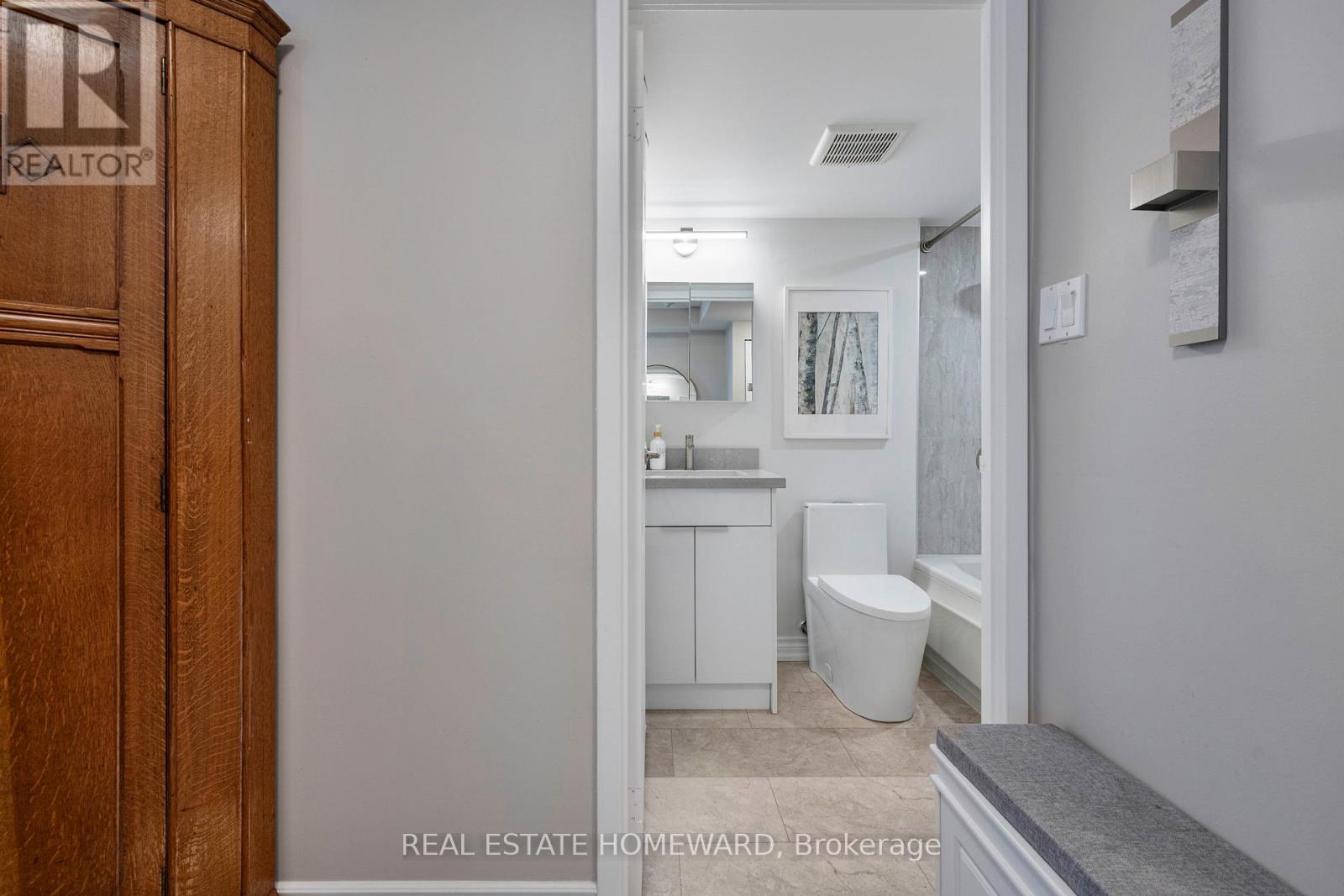 704 - 10 Queens Quay W, Toronto, Ontario  M5J 2R9 - Photo 28 - C12945238