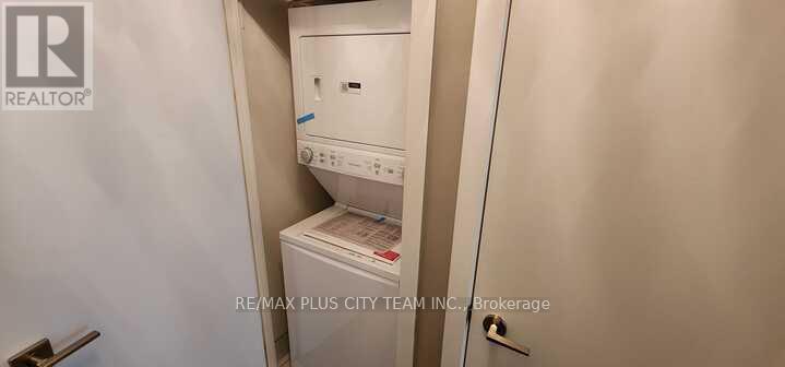 618 - 399 Adelaide Street W, Toronto, Ontario  M5V 1S4 - Photo 9 - C12945270