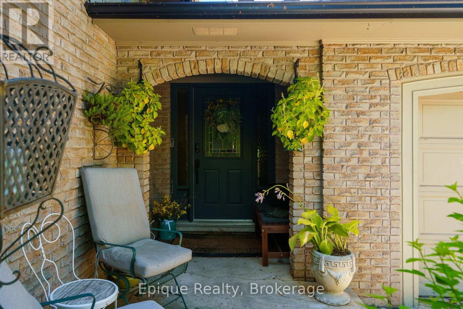 235 Concession 11 Road E, Hamilton, Ontario  L8B 1H7 - Photo 5 - X12821944