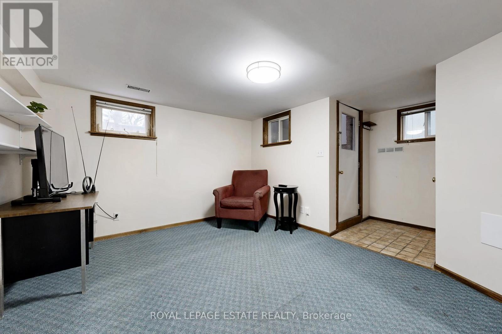 2 Beck Avenue, Toronto, Ontario  M4C 4L5 - Photo 26 - E12944930