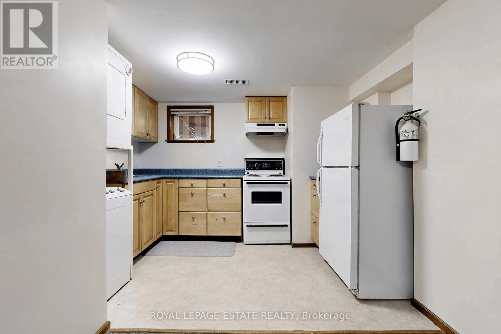 2 Beck Avenue, Toronto, Ontario  M4C 4L5 - Photo 27 - E12944930