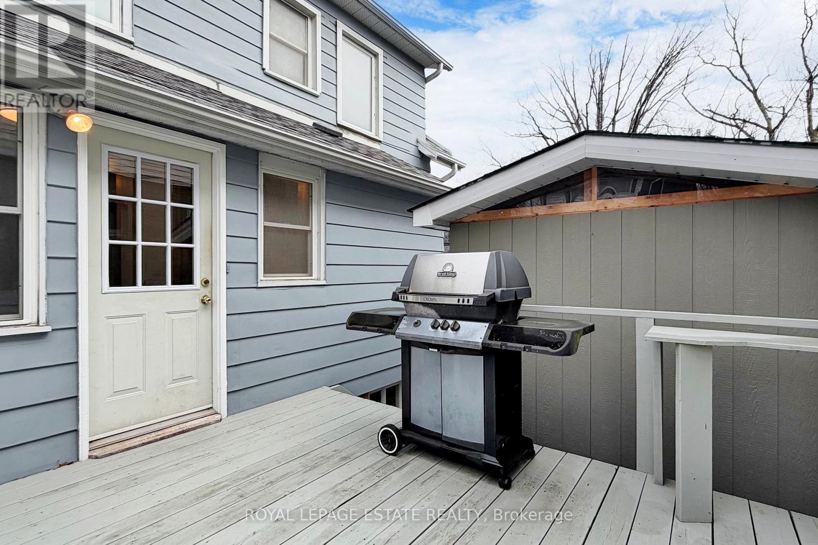 2 Beck Avenue, Toronto, Ontario  M4C 4L5 - Photo 34 - E12944930