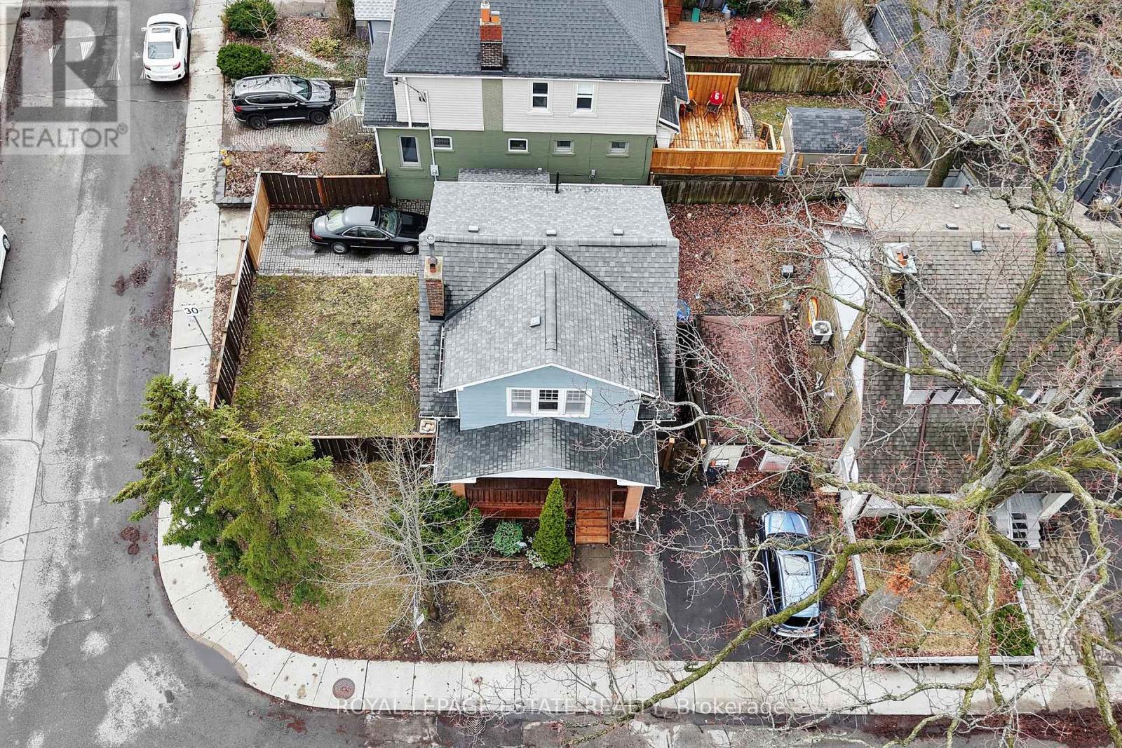 2 Beck Avenue, Toronto, Ontario  M4C 4L5 - Photo 35 - E12944930