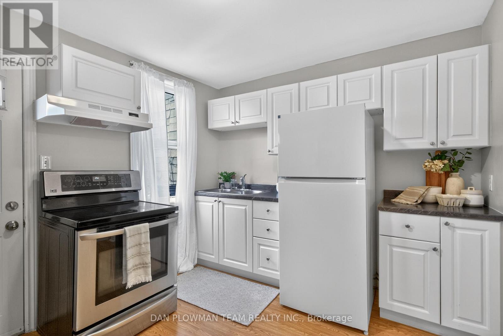 114 Olive Avenue, Oshawa, Ontario  L1H 2P2 - Photo 5 - E12945030