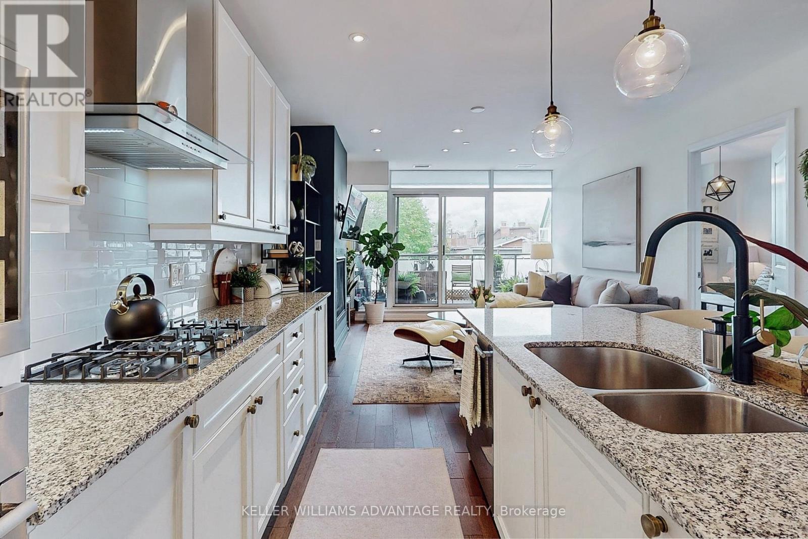 308 - 200 Woodbine Avenue, Toronto, Ontario  M4L 3P2 - Photo 10 - E12945176