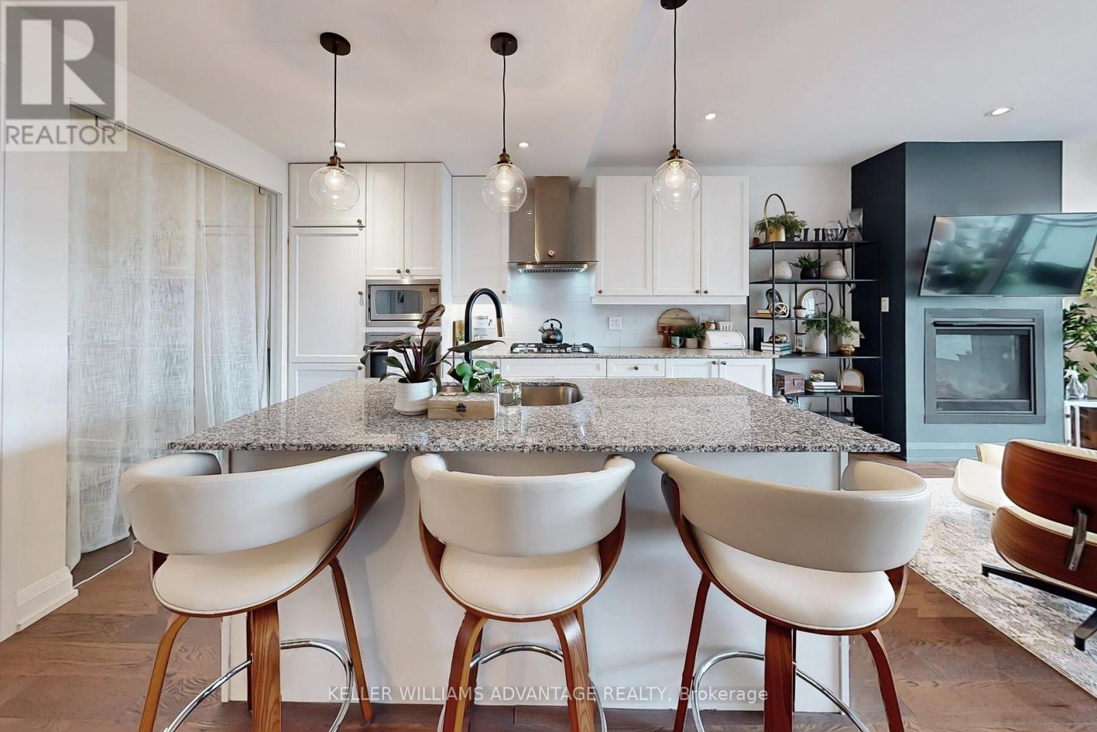 308 - 200 Woodbine Avenue, Toronto, Ontario  M4L 3P2 - Photo 9 - E12945176