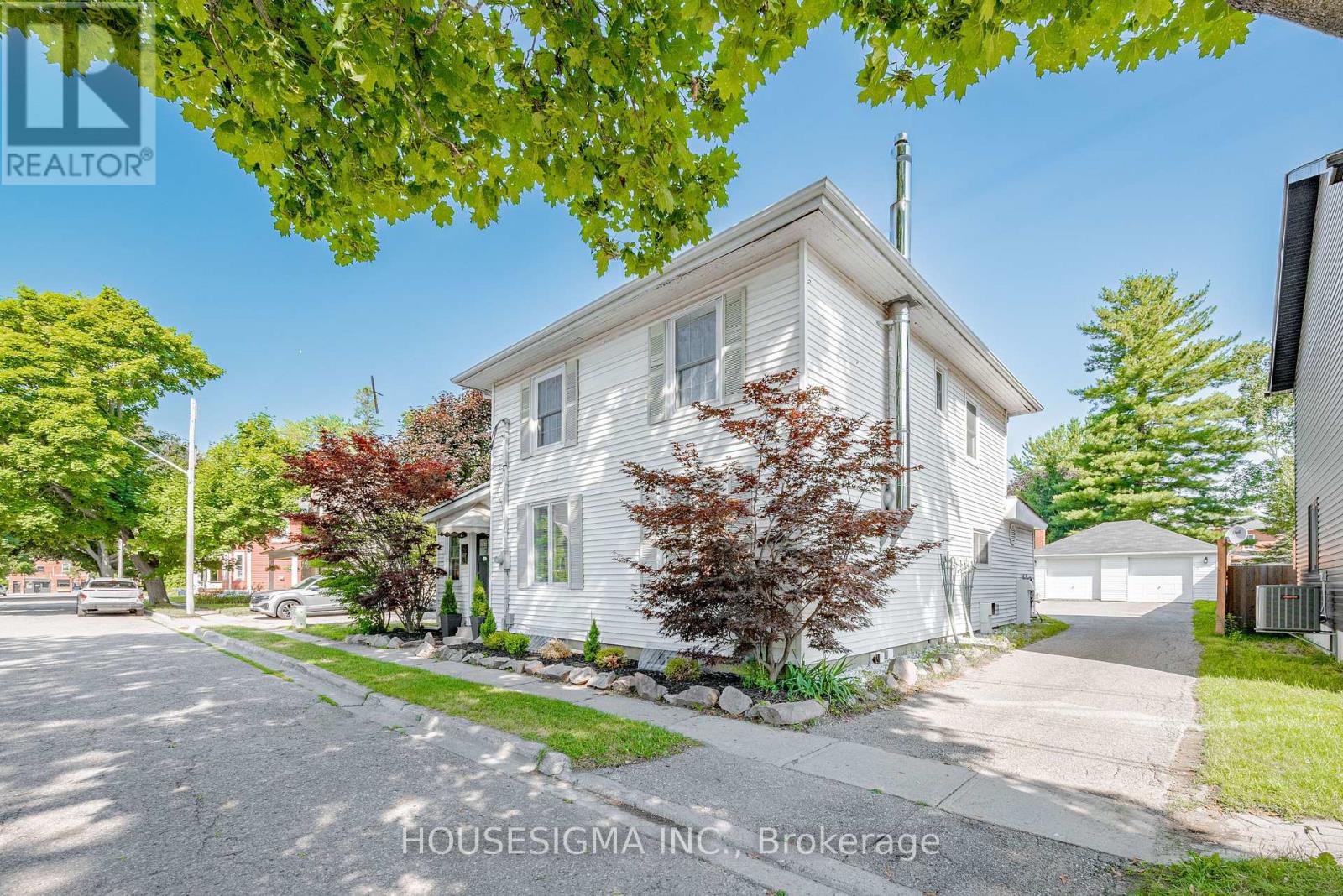 26 Park Street, Clarington, Ontario  L0B 1M0 - Photo 3 - E12945204