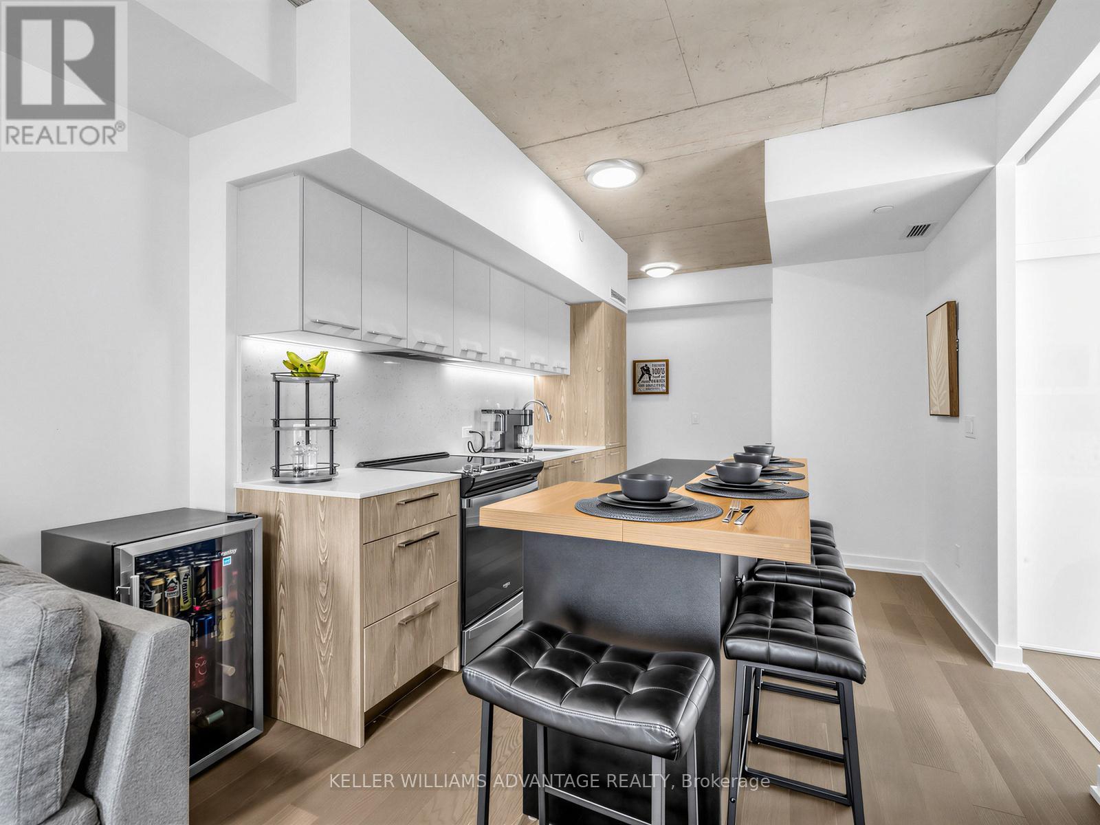 1002 - 45 Baseball Place, Toronto, Ontario  M4M 0H1 - Photo 4 - E12945234