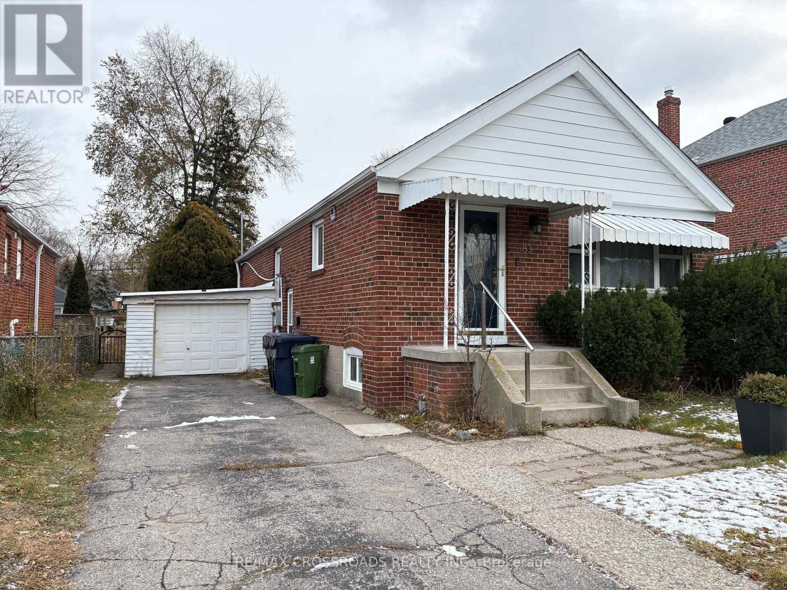 83 CLONMORE LOWER LEVEL DRIVE, Toronto, Ontario