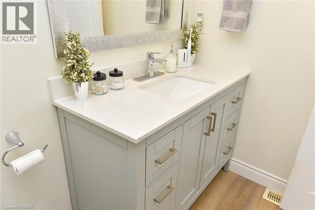 39 Panabaker Drive Unit# 7, Ancaster, Ontario  L9G 0A2 - Photo 38 - 40816770