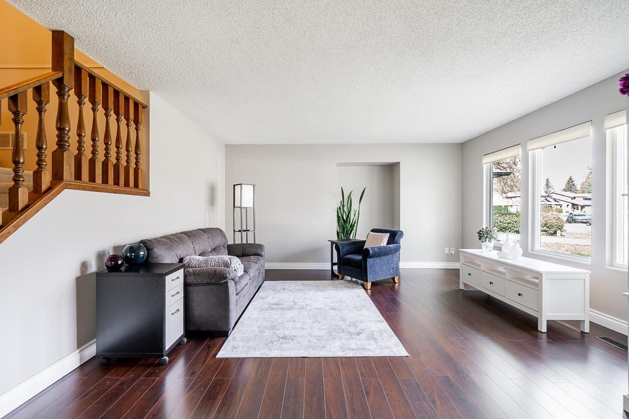 12946 66a Avenue, Surrey, British Columbia  V3W 8Z7 - Photo 2 - R3104800