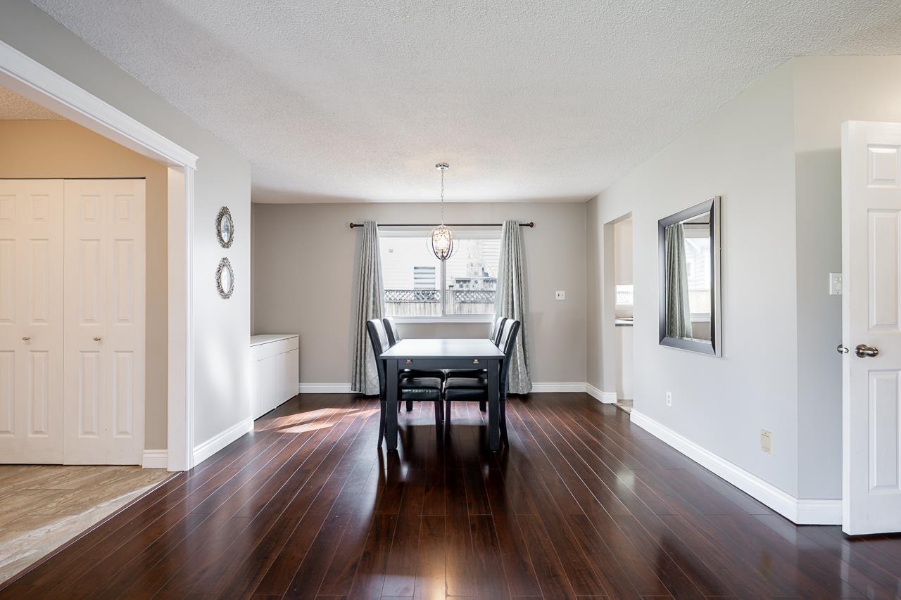 12946 66a Avenue, Surrey, British Columbia  V3W 8Z7 - Photo 5 - R3104800