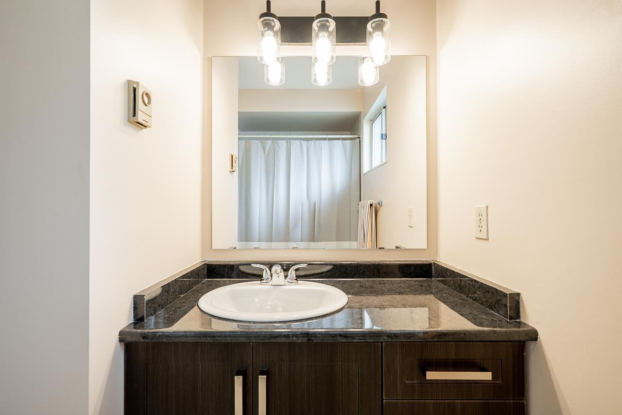 12946 66a Avenue, Surrey, British Columbia  V3W 8Z7 - Photo 26 - R3104800