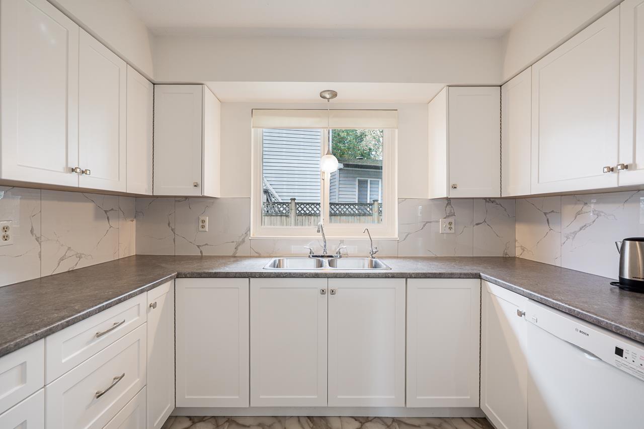 12946 66a Avenue, Surrey, British Columbia  V3W 8Z7 - Photo 8 - R3104800