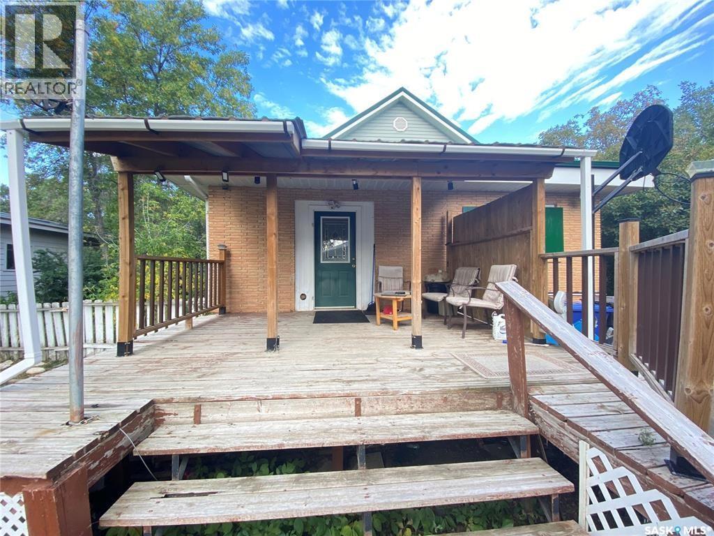 434 2nd Street, Weyburn, Saskatchewan  S4H 0V5 - Photo 3 - SK031775