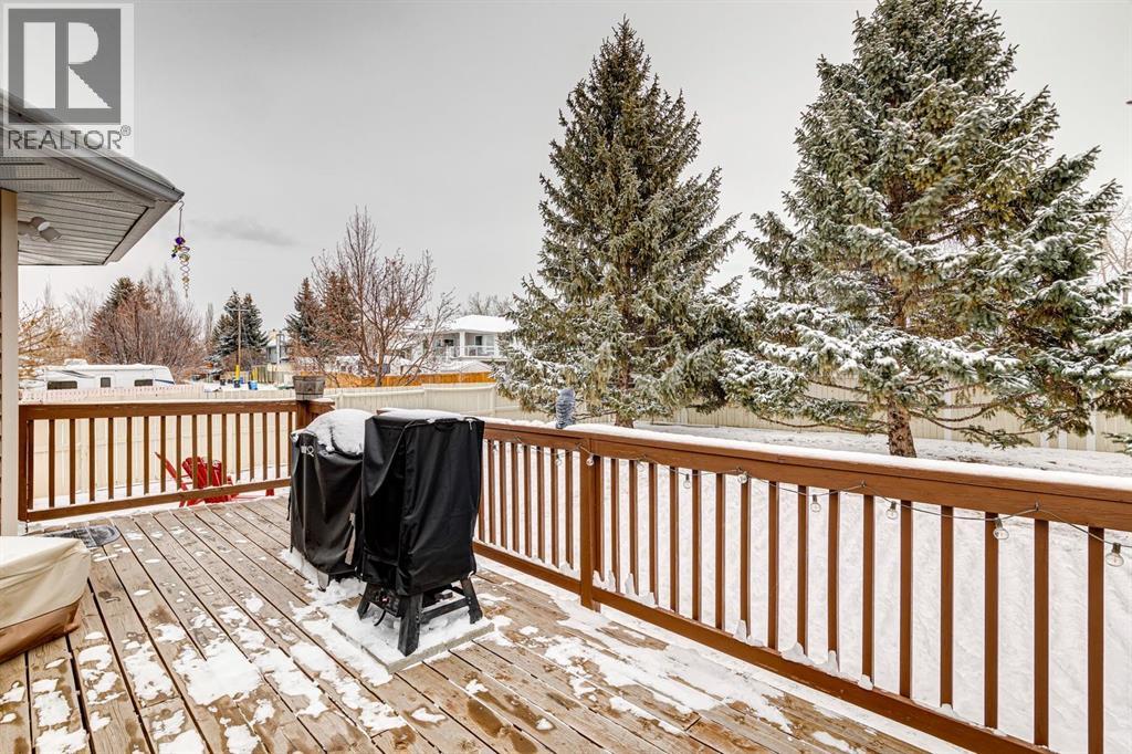 4 Wood Valley Rise Sw, Calgary, Alberta  T2W 5X5 - Photo 36 - A2292225