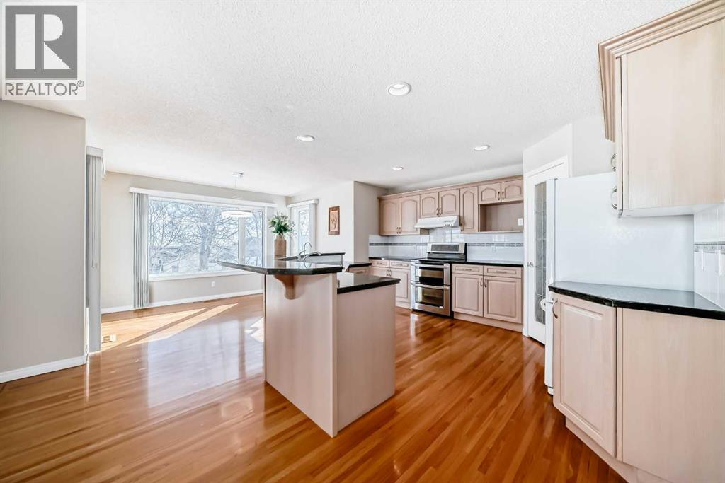 300 Hampstead Road Nw, Calgary, Alberta  T3A 6G4 - Photo 6 - A2292670