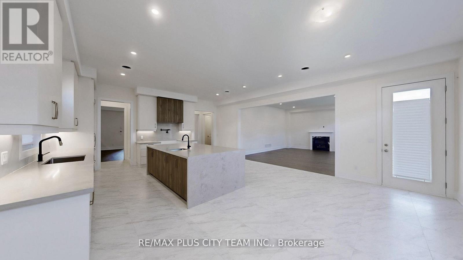 8 Saxby Farm Avenue, King, Ontario  L7B 1K5 - Photo 13 - N12944896