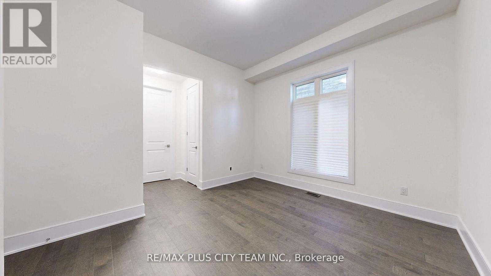 8 Saxby Farm Avenue, King, Ontario  L7B 1K5 - Photo 18 - N12944896