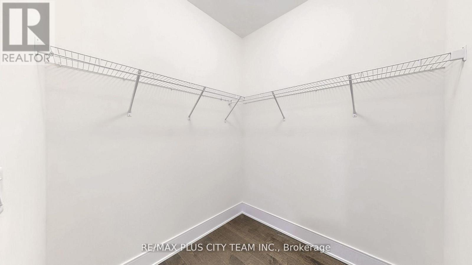 8 Saxby Farm Avenue, King, Ontario  L7B 1K5 - Photo 29 - N12944896