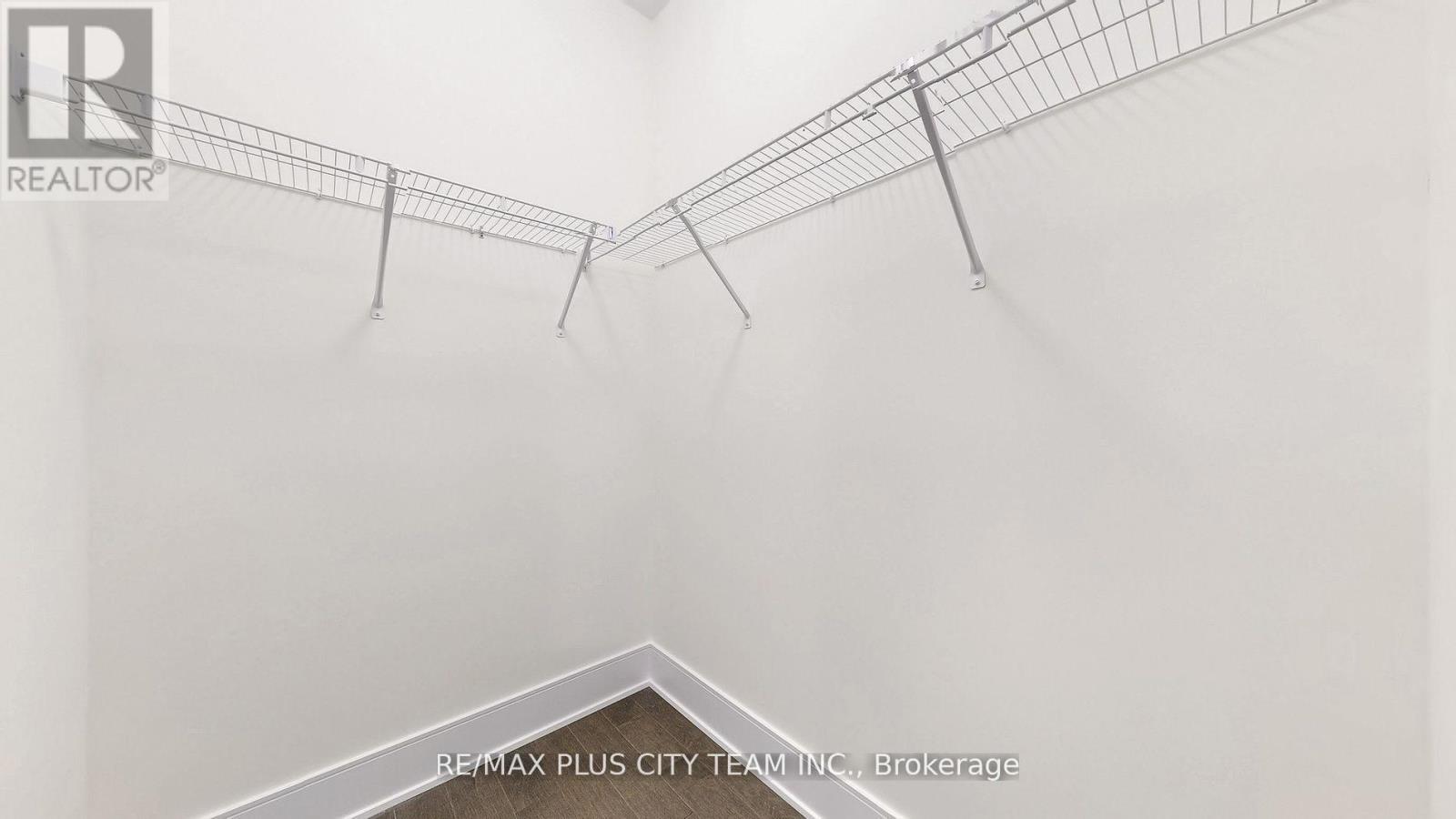 8 Saxby Farm Avenue, King, Ontario  L7B 1K5 - Photo 40 - N12944896