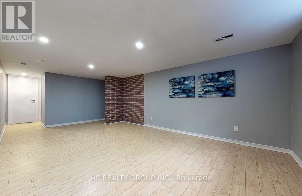 101 Cartier Crescent, Richmond Hill, Ontario  L4C 2N3 - Photo 10 - N12944932