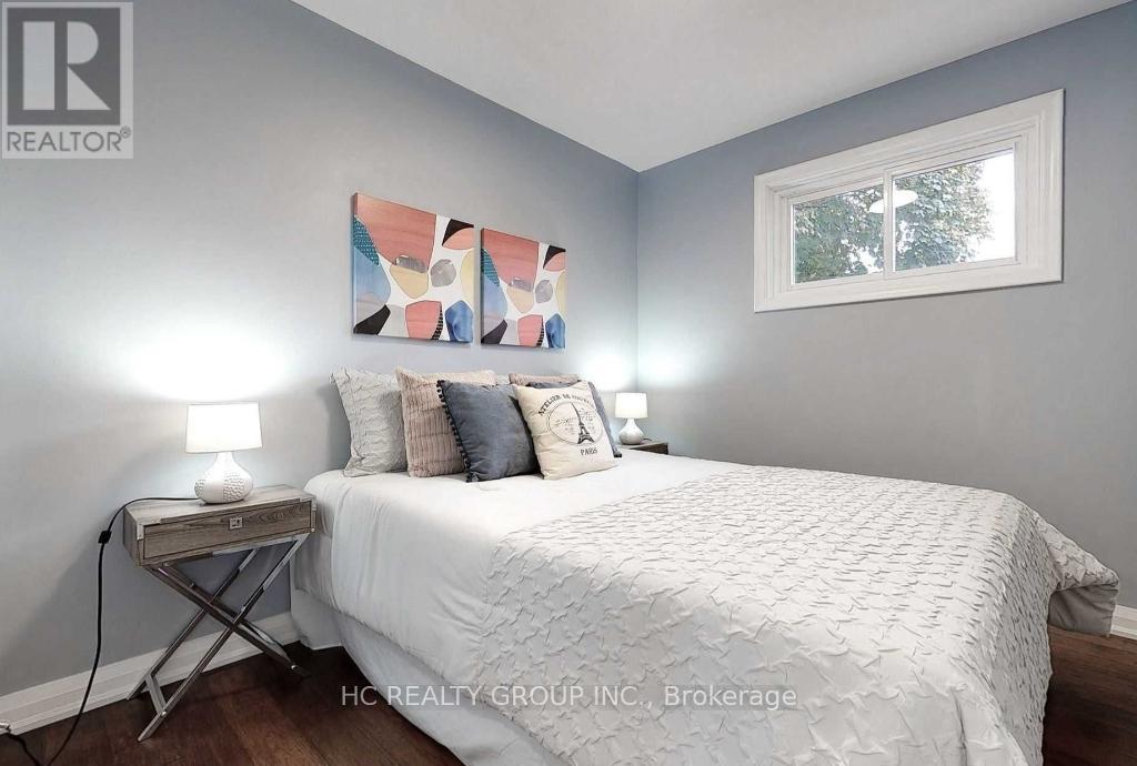 101 Cartier Crescent, Richmond Hill, Ontario  L4C 2N3 - Photo 8 - N12944932