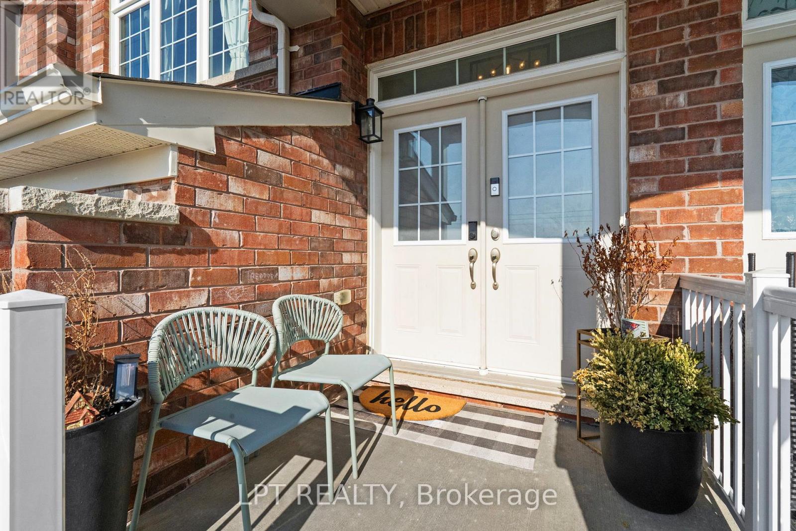 117 Taucar Gate, Bradford West Gwillimbury (Bradford), Ontario  L3Z 0V8 - Photo 2 - N12945014