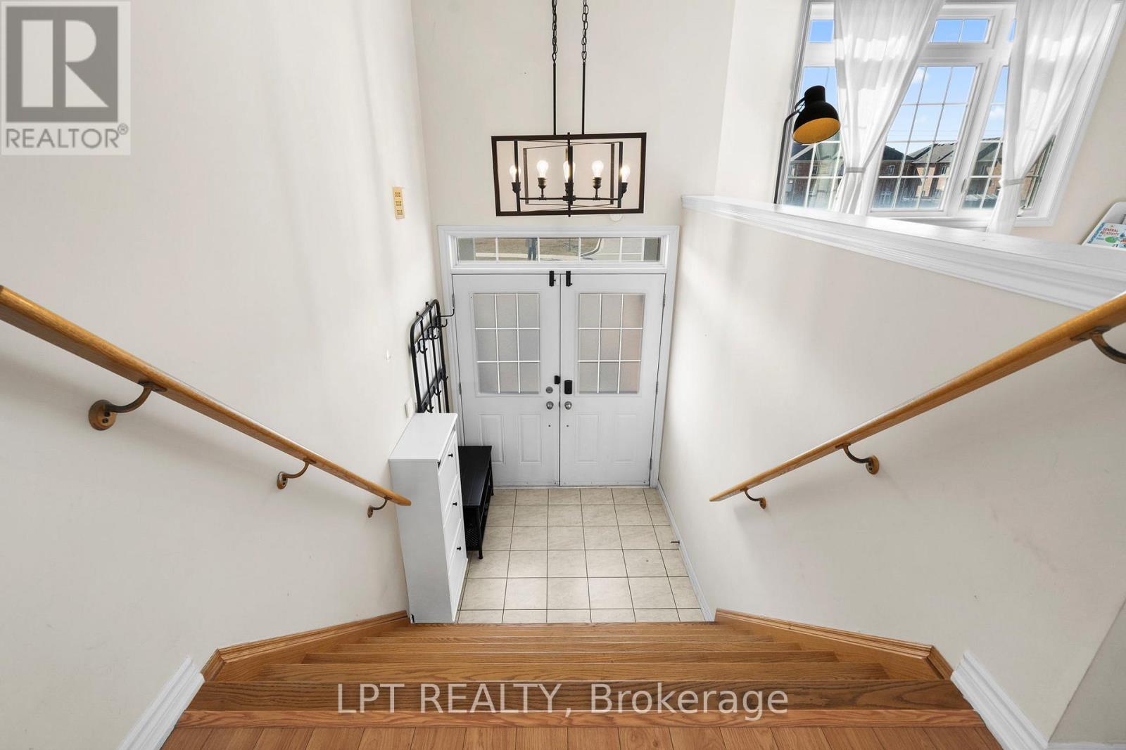 117 Taucar Gate, Bradford West Gwillimbury (Bradford), Ontario  L3Z 0V8 - Photo 3 - N12945014