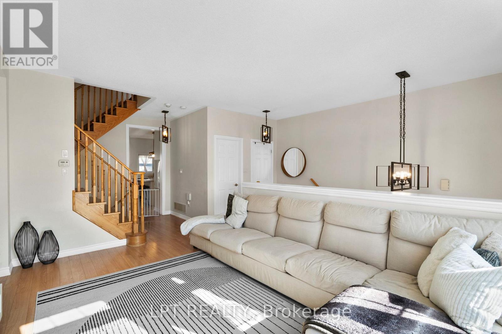117 Taucar Gate, Bradford West Gwillimbury (Bradford), Ontario  L3Z 0V8 - Photo 6 - N12945014