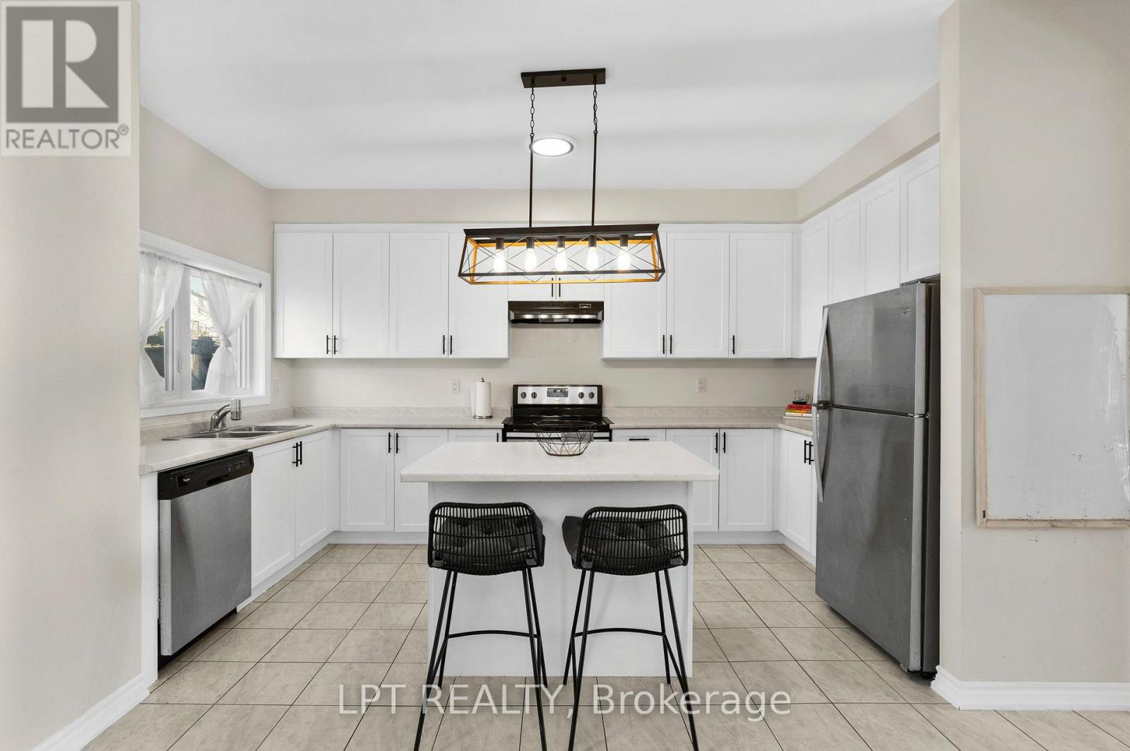 117 Taucar Gate, Bradford West Gwillimbury (Bradford), Ontario  L3Z 0V8 - Photo 8 - N12945014