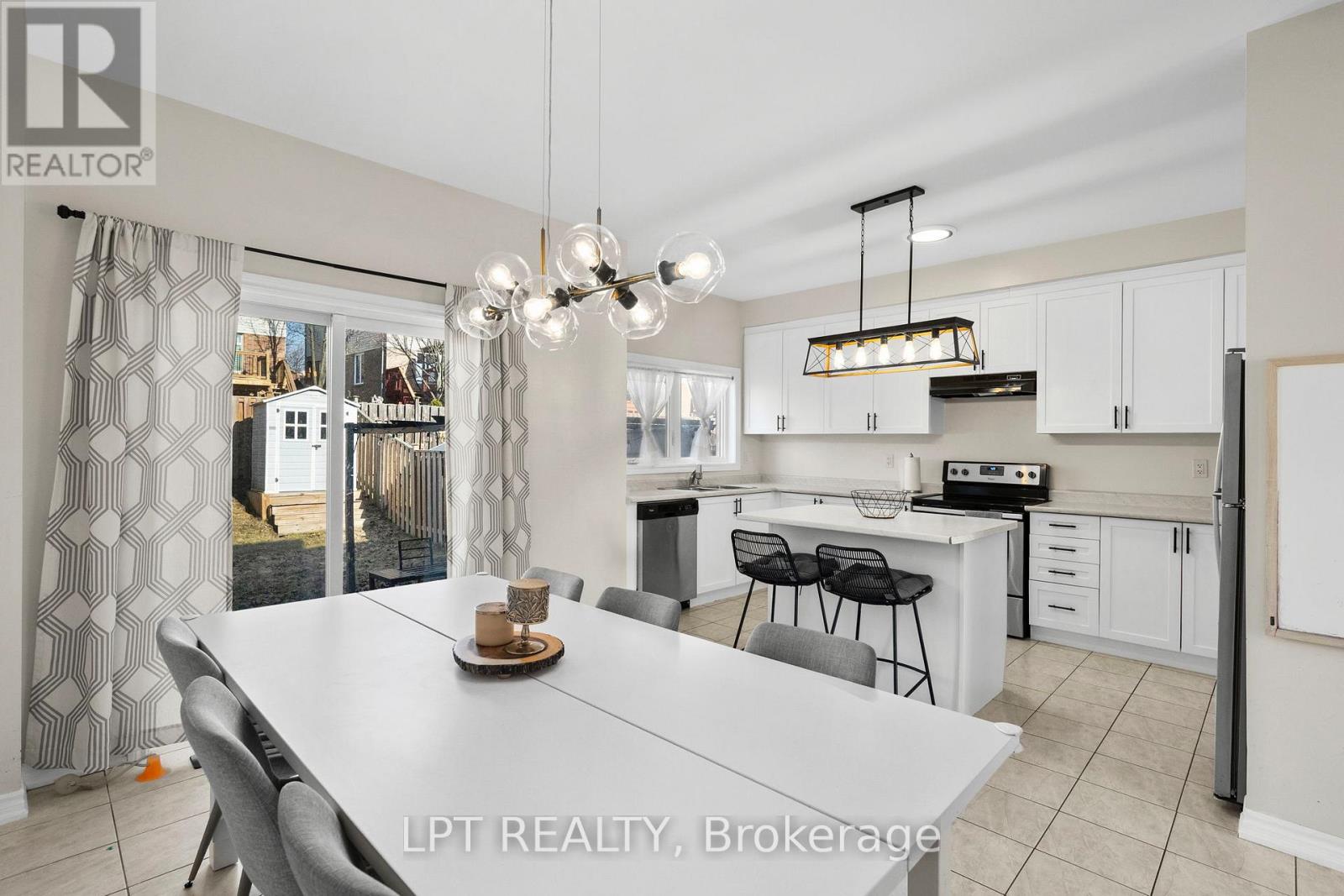 117 Taucar Gate, Bradford West Gwillimbury (Bradford), Ontario  L3Z 0V8 - Photo 9 - N12945014