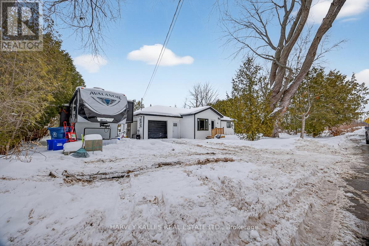 22 Second Street, Georgina, Ontario  L0E 1E0 - Photo 3 - N12945038