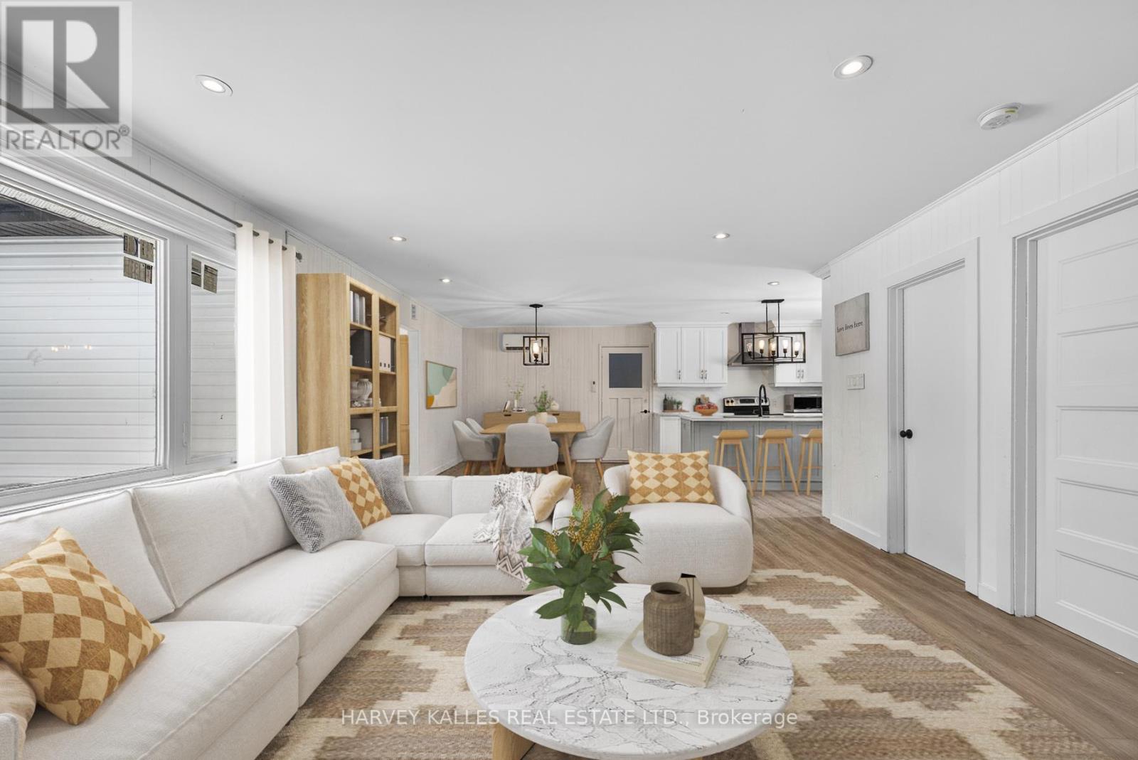 22 Second Street, Georgina, Ontario  L0E 1E0 - Photo 5 - N12945038