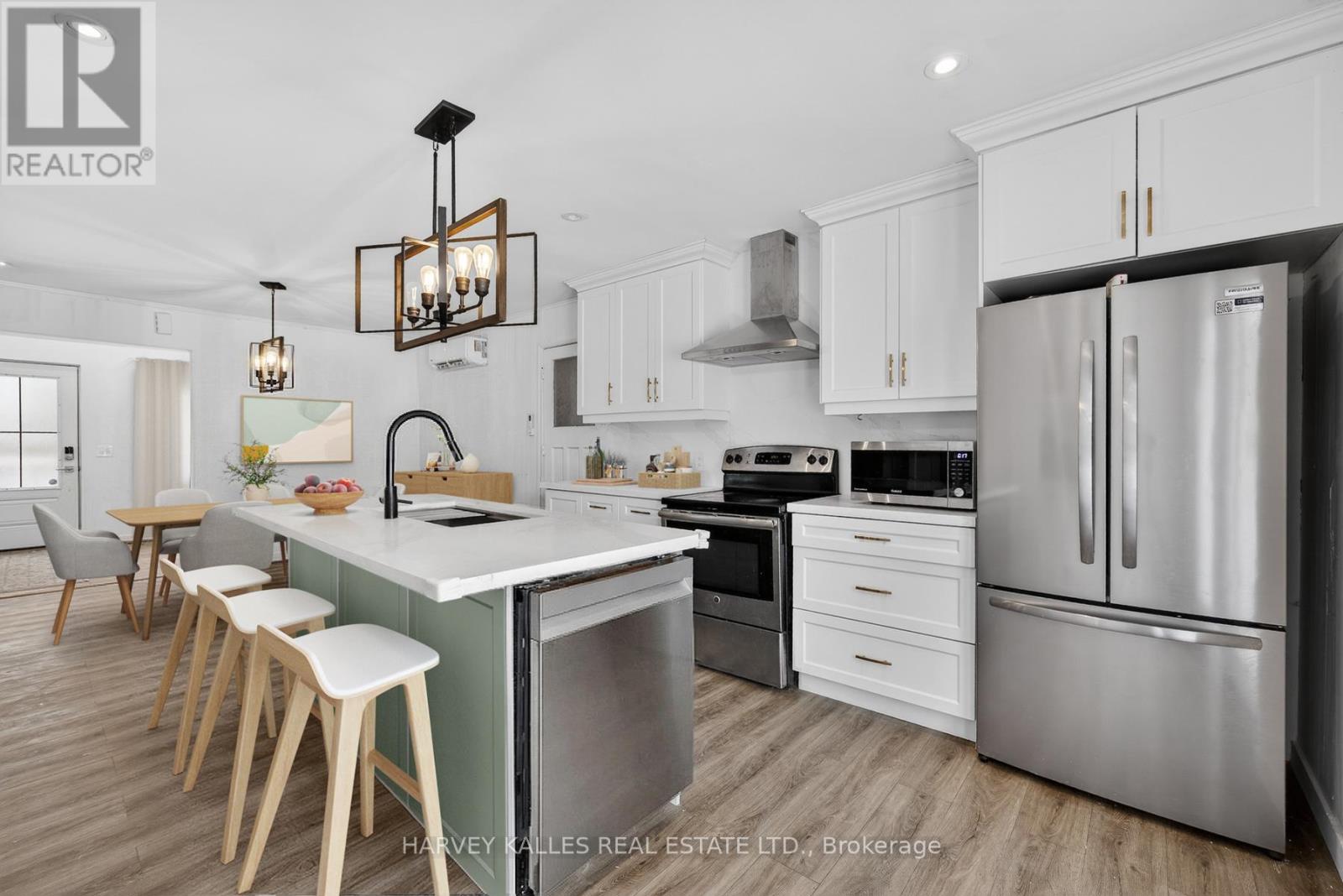 22 Second Street, Georgina, Ontario  L0E 1E0 - Photo 9 - N12945038