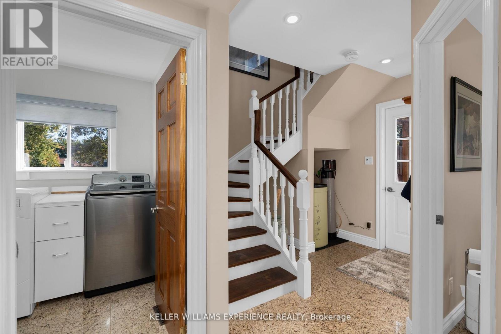 228 Bayshore Road, Innisfil (Churchill), Ontario  L0L 1K0 - Photo 7 - N12945184