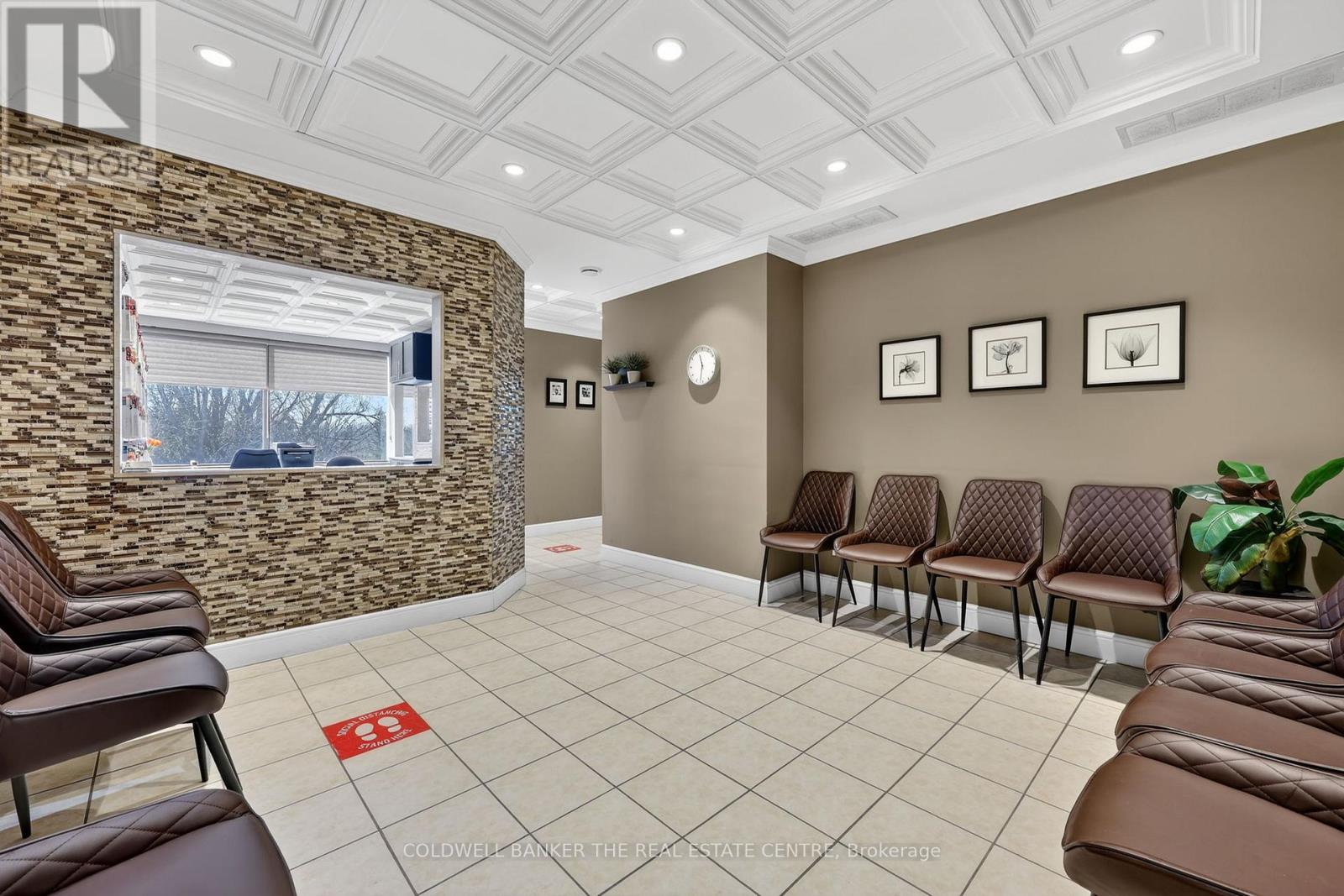 309 - 712 DAVIS DRIVE, Newmarket, Ontario