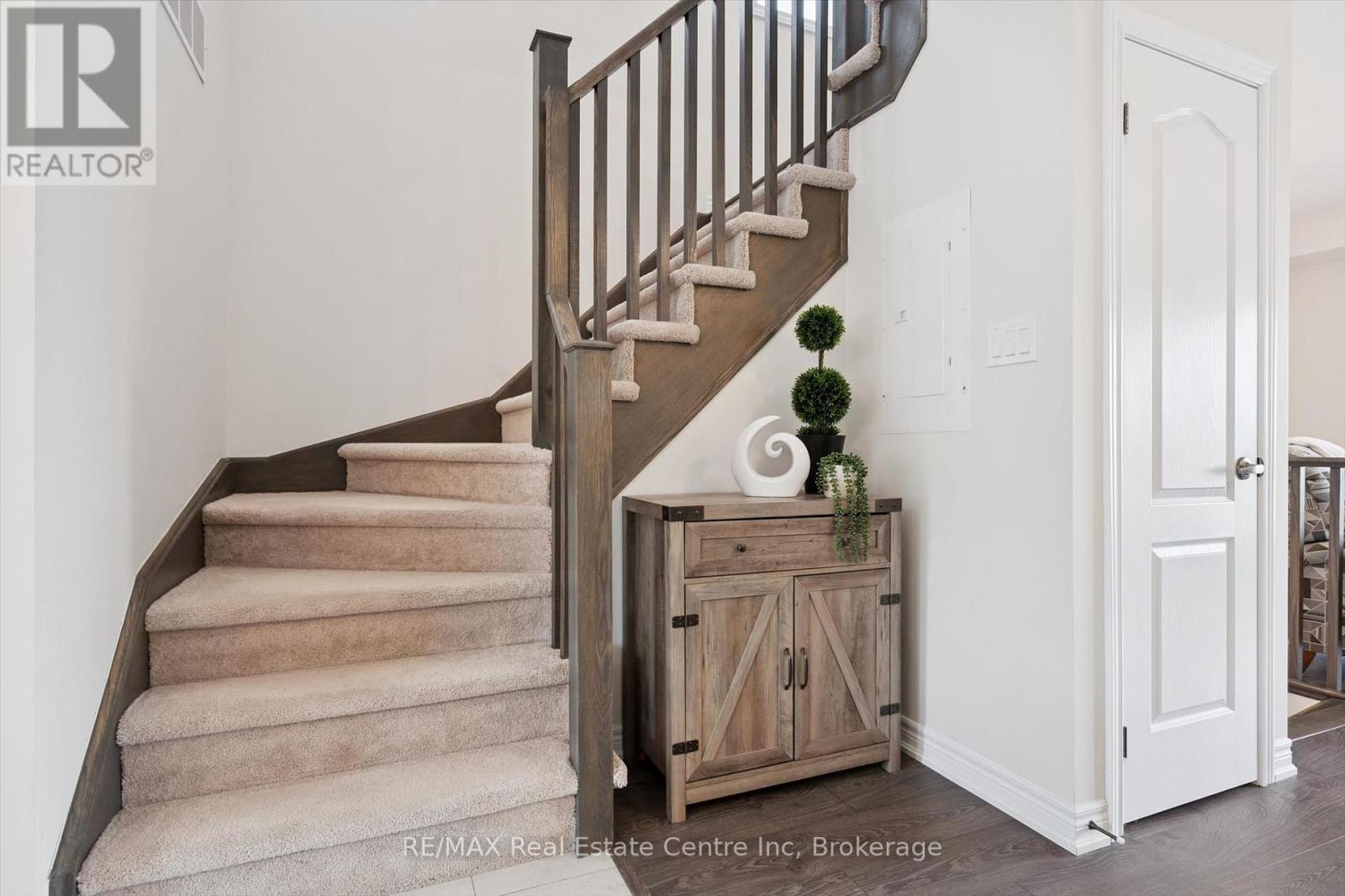 9 - 126 Watson Parkway N, Guelph, Ontario  N1E 0P6 - Photo 18 - X12945230