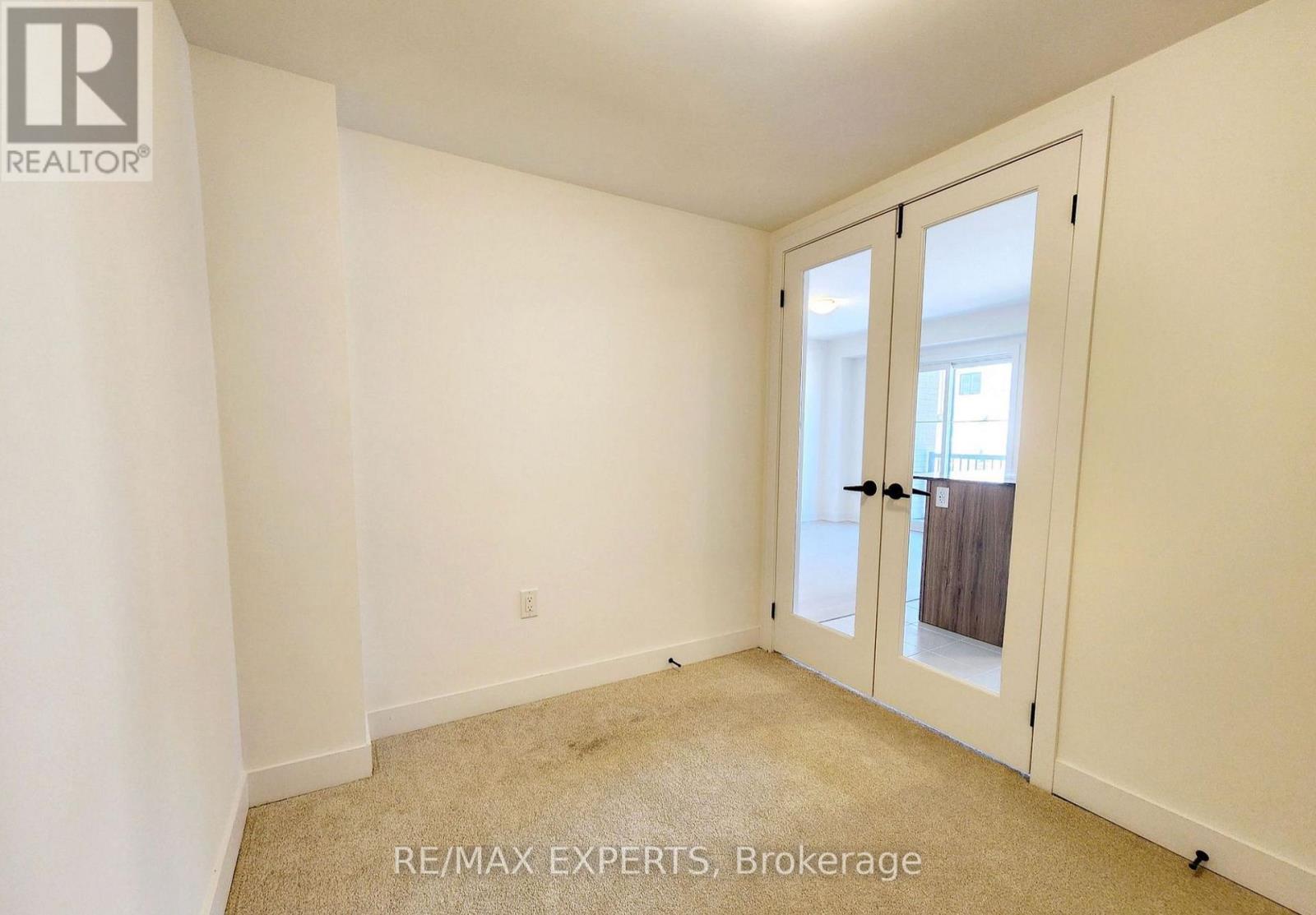 32 Silo Mews, Barrie, Ontario  L9J 0C2 - Photo 8 - S12945146