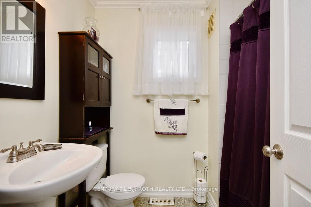 47 D'ambrosio Drive, Barrie (Painswick North), Ontario  L4N 6V6 - Photo 9 - S12945258