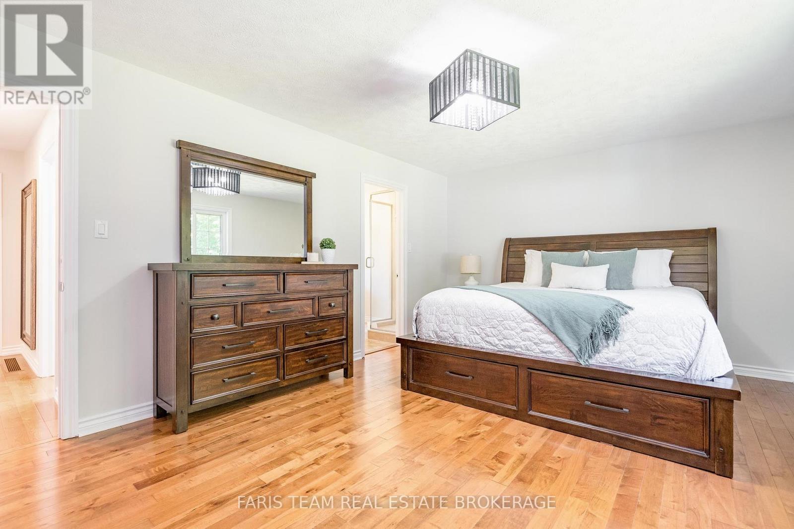 21 Maryjane Road, Tiny, Ontario  L0L 2T0 - Photo 17 - S12729538