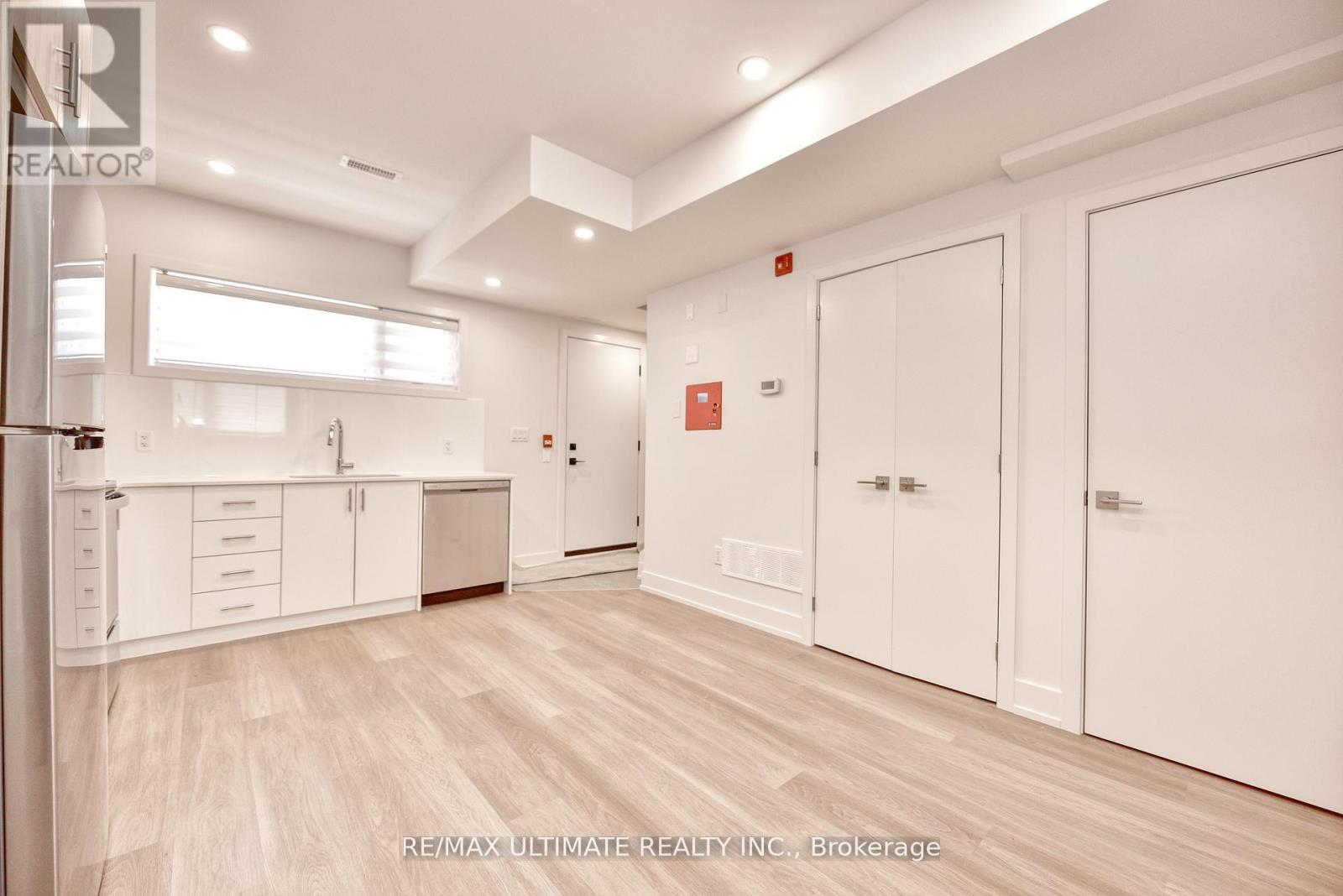 Laneway - 385 Mcroberts Avenue, Toronto, Ontario  M6E 4R1 - Photo 4 - W12944894