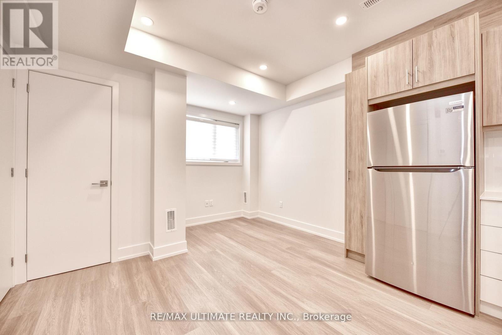 Laneway - 385 Mcroberts Avenue, Toronto, Ontario  M6E 4R1 - Photo 5 - W12944894