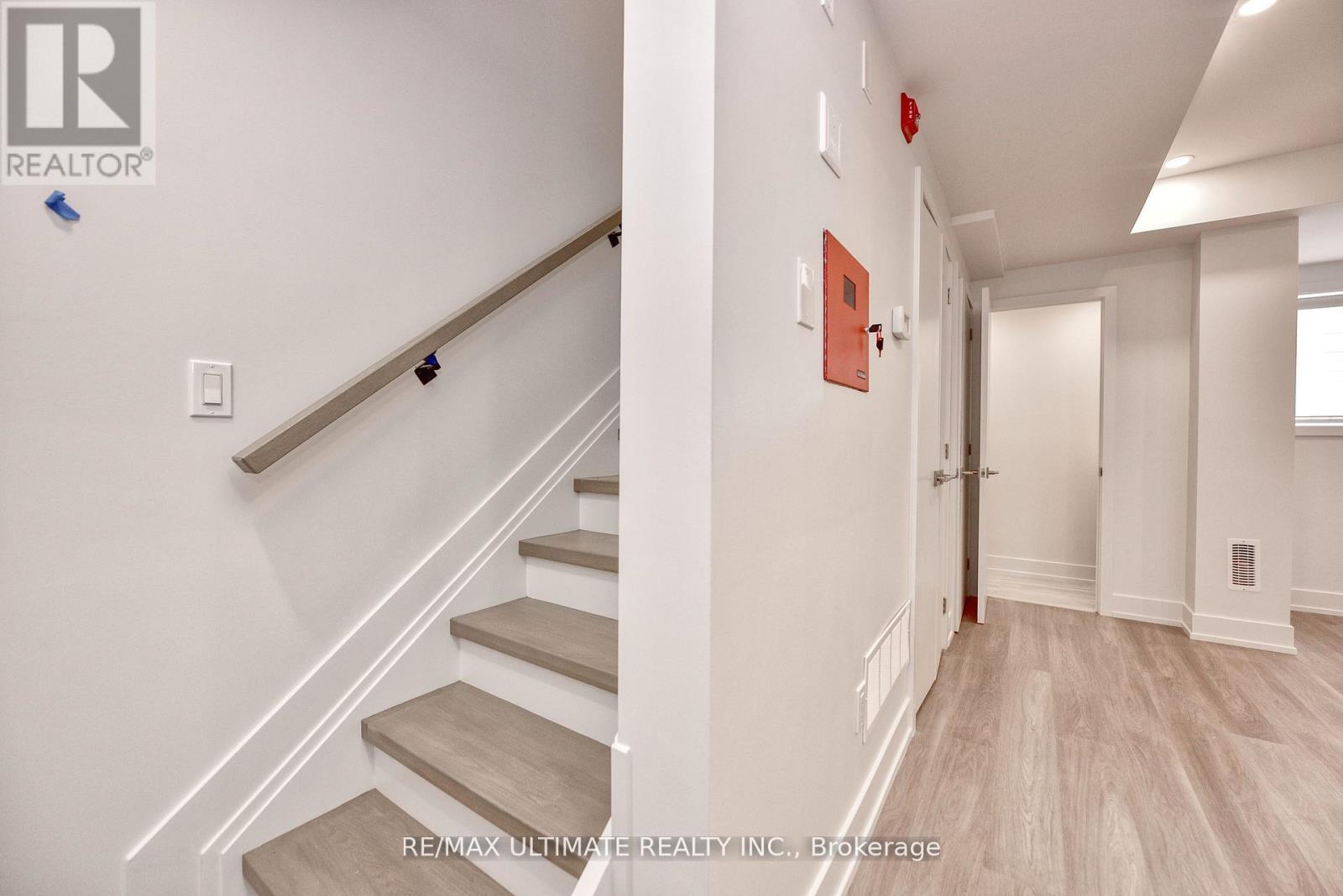 Laneway - 385 Mcroberts Avenue, Toronto, Ontario  M6E 4R1 - Photo 9 - W12944894