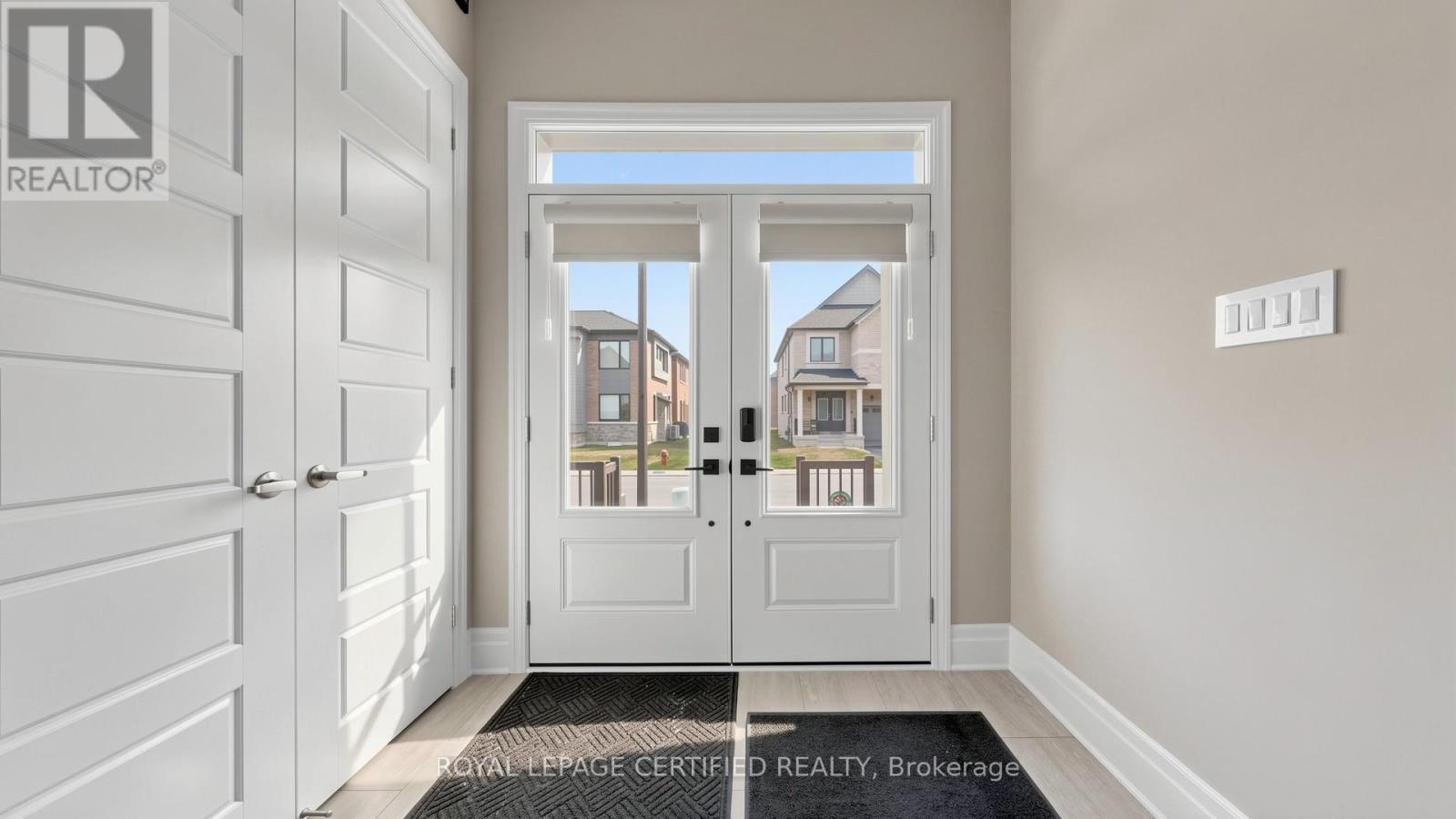 361 Marigold Crescent, Milton, Ontario  L9T 2X5 - Photo 4 - W12944910